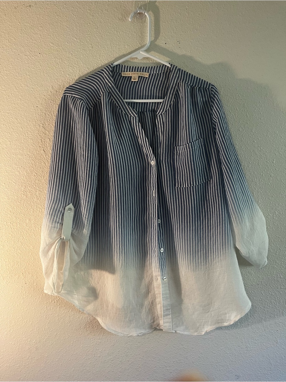 Good Days Only Striped Blue to White Ombre Button-Down Shirt L